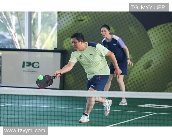 专访王伟:揭秘羽毛球冠军背后的努力与坚持之路 专访王伟:揭秘羽毛球冠军背后的努力与坚持之路