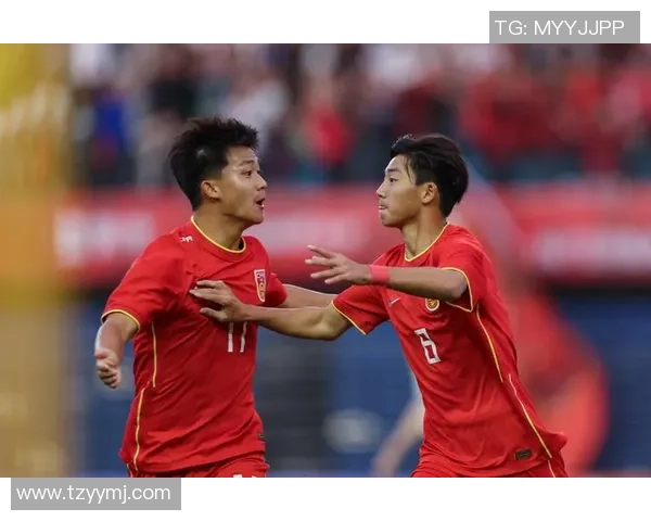 全国锦标赛回顾：上海足球队展现出强大实力与团队精神的精彩表现